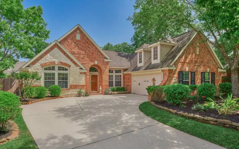 Exterior + Interior Photos